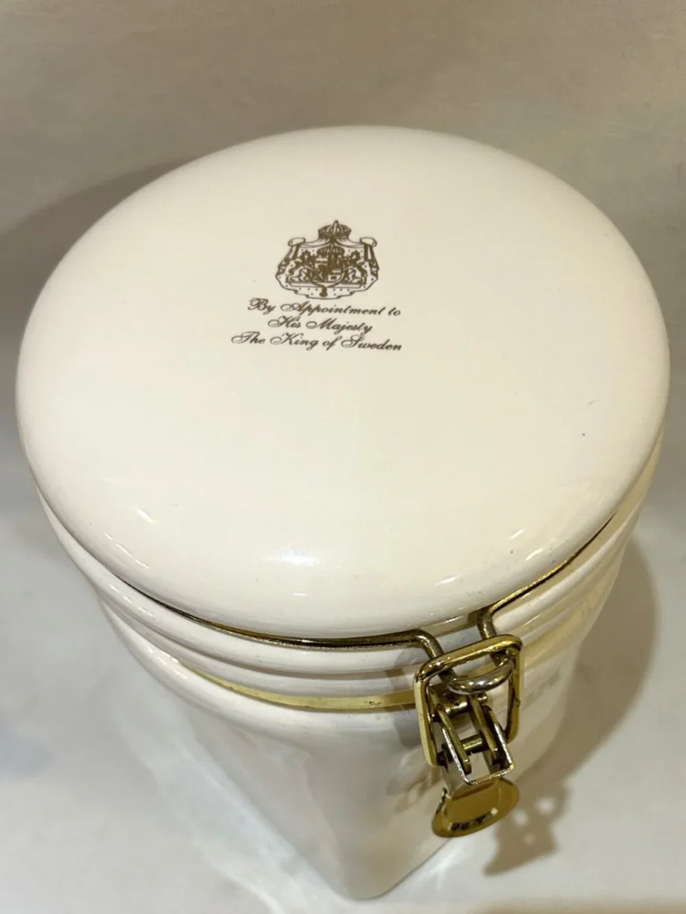 Vintage Gevalia Kaffe White Ceramic Coffee Canister Airtight Flip Top Lid